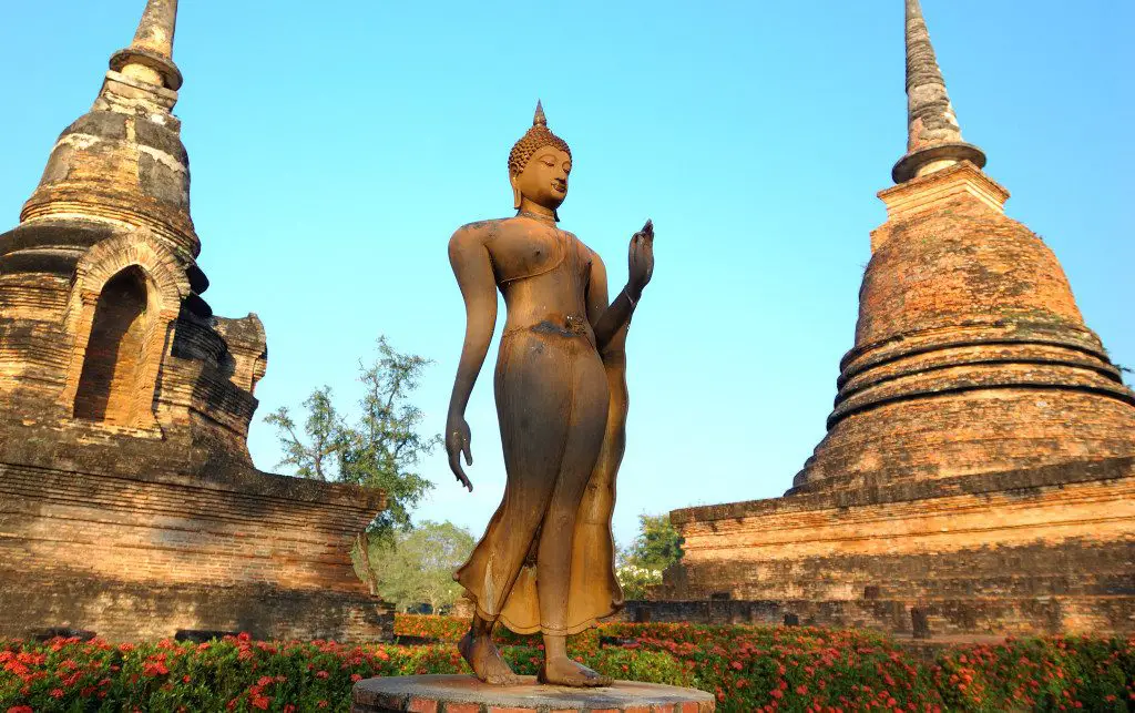 gold statue in Thailand