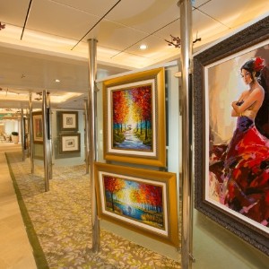 cruise art gallery