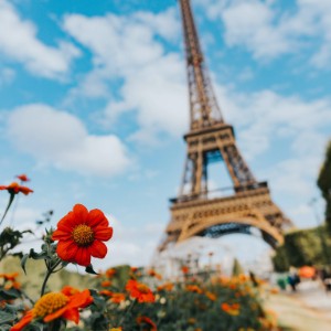 senior travel clubs Eiffel tower 